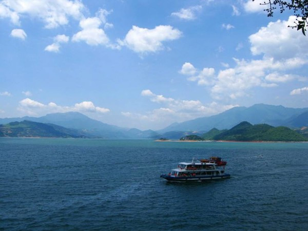 黃草鎮(zhèn)景點(diǎn)攻略_去黃草鎮(zhèn)哪里住宿好_東江湖黃草鎮(zhèn)旅游攻略