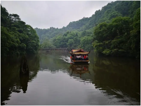 成都青城山旅游攻略_攻略成都青城旅游山莊的路線_成都旅游攻略青城山風景